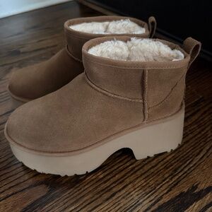 UGG Classic Ultra Mini New Heights Size 8 / 39